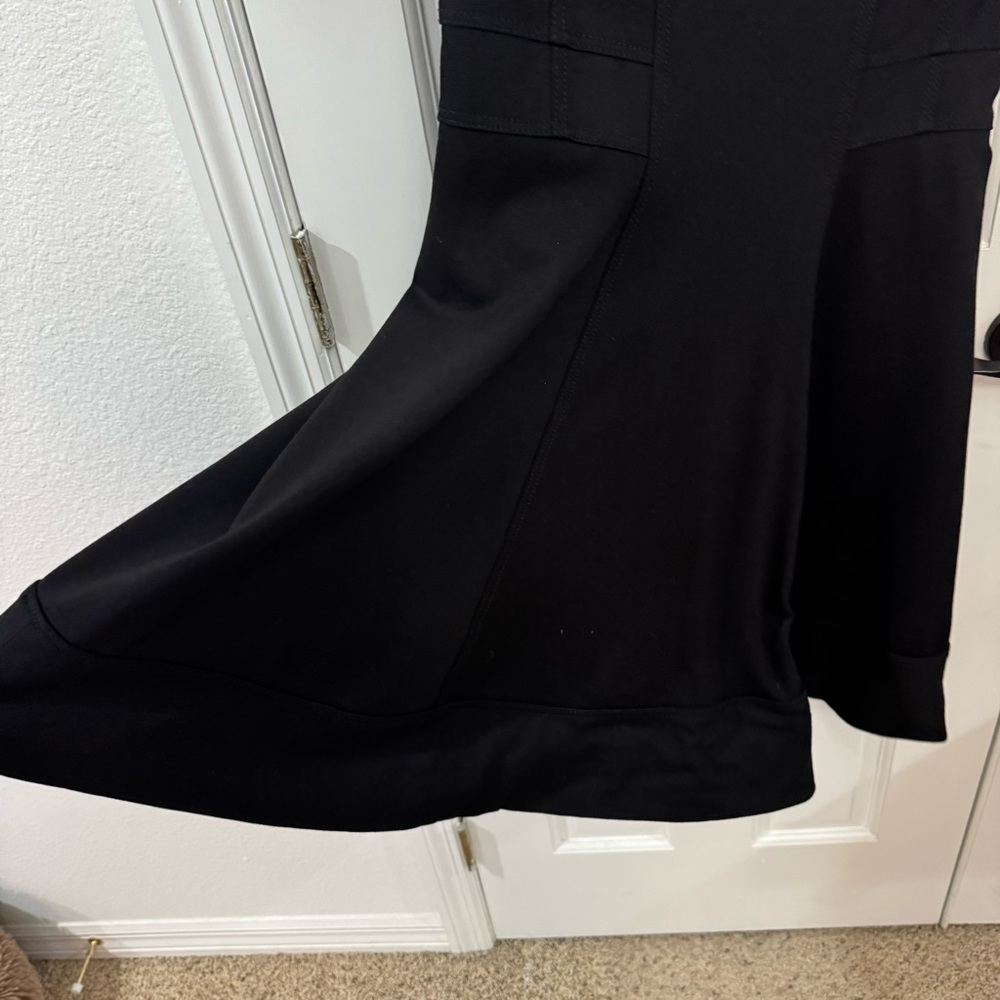 🖤 White House Black Market Fit & Flare Dress – Size 2 |‎ Timeless LBD 🖤 - Picture 3 of 6